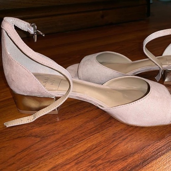 Shoes - Picture 2 of 3